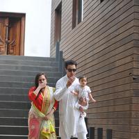 Imran Khan - Imran Khan celebrates Ramzan Eid with his family photos