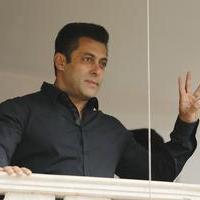 Salman Khan - Salman Khan celebrates Ramzan Eid and film Bajrangi Bhaijaan success photos
