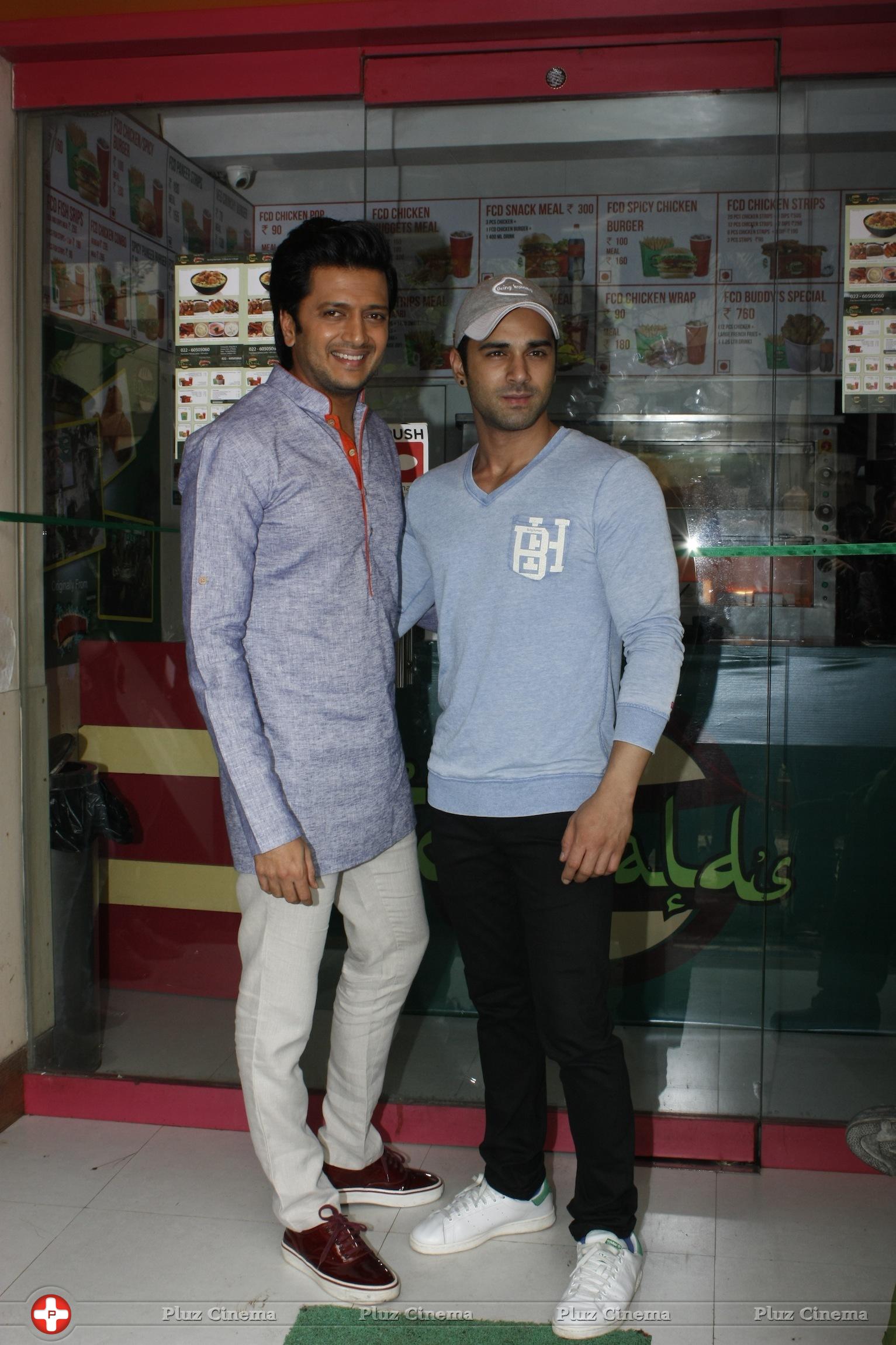 Riteish Deshmukh & Pulkit launch Bangistan's food joint Fc Donalds Photos | Picture 1078180
