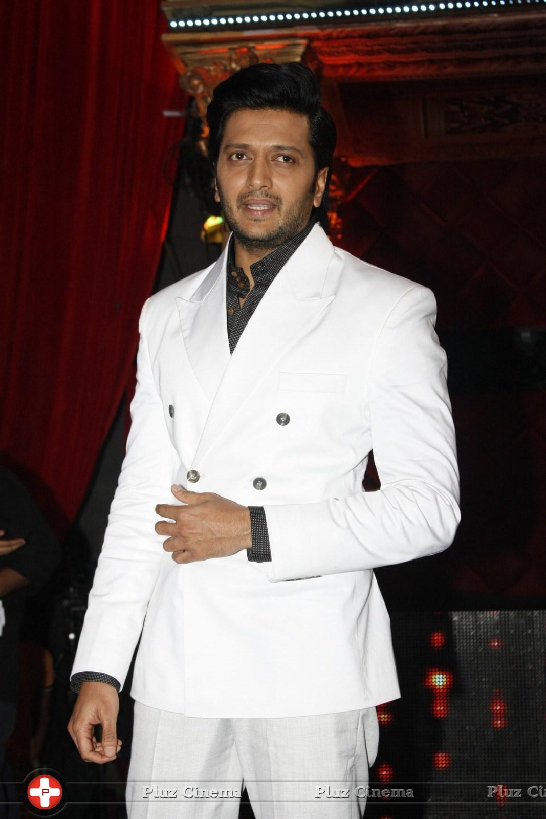 Ritesh Deshmukh - Film Bangistan Promotion On The Set Of Jhalak Reloaded With Judges Photos | Picture 1079446