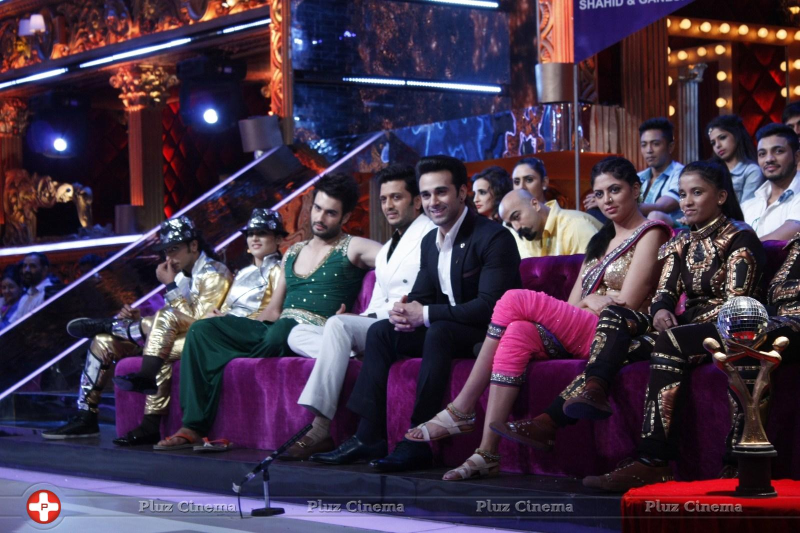 Film Bangistan Promotion On The Set Of Jhalak Reloaded With Judges Photos | Picture 1079516