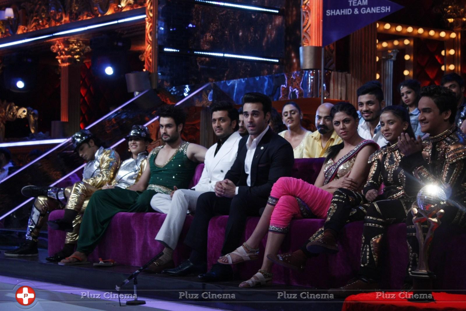 Film Bangistan Promotion On The Set Of Jhalak Reloaded With Judges Photos | Picture 1079518