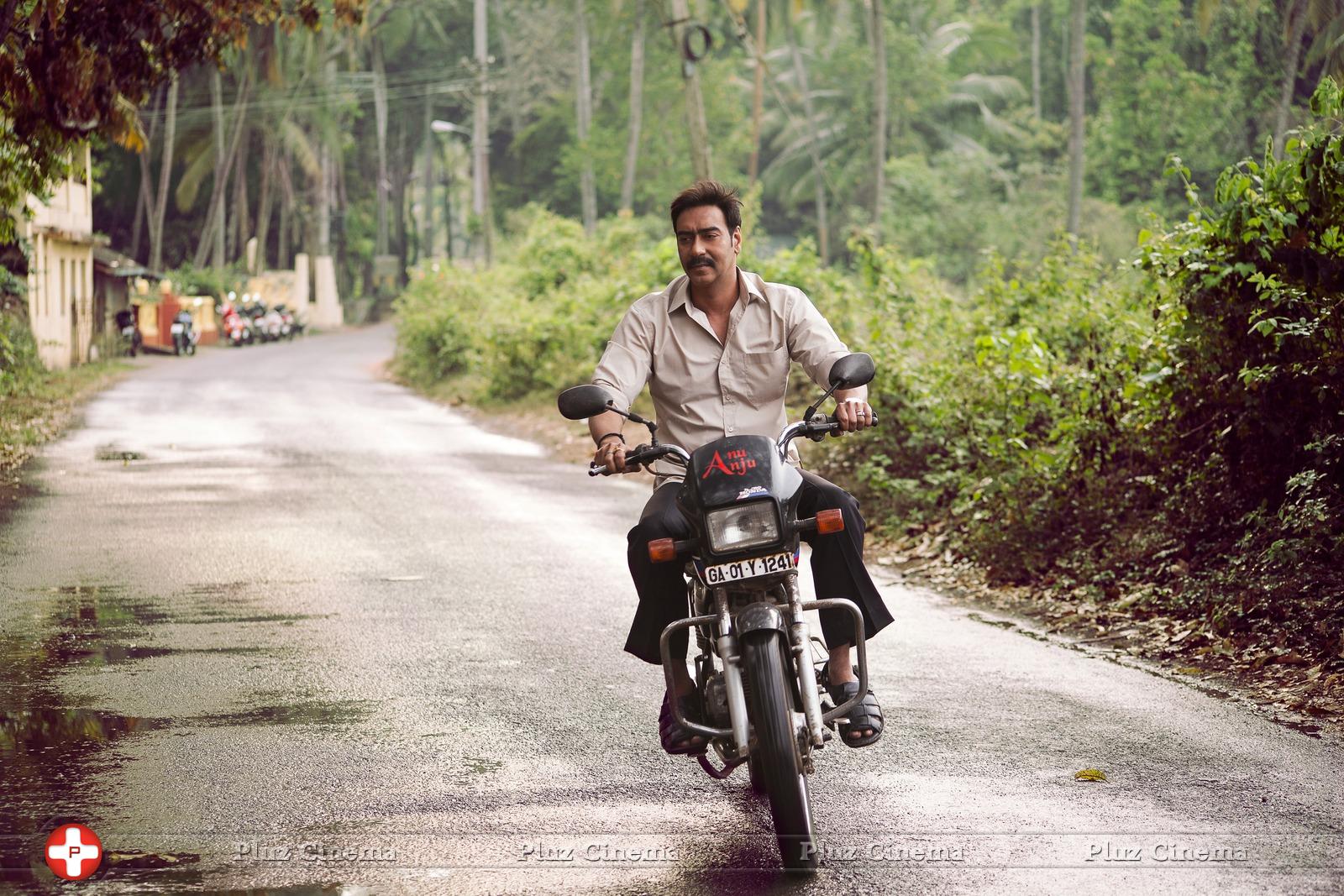 Drishyam on set images of Ajay Devgn | Picture 1044078
