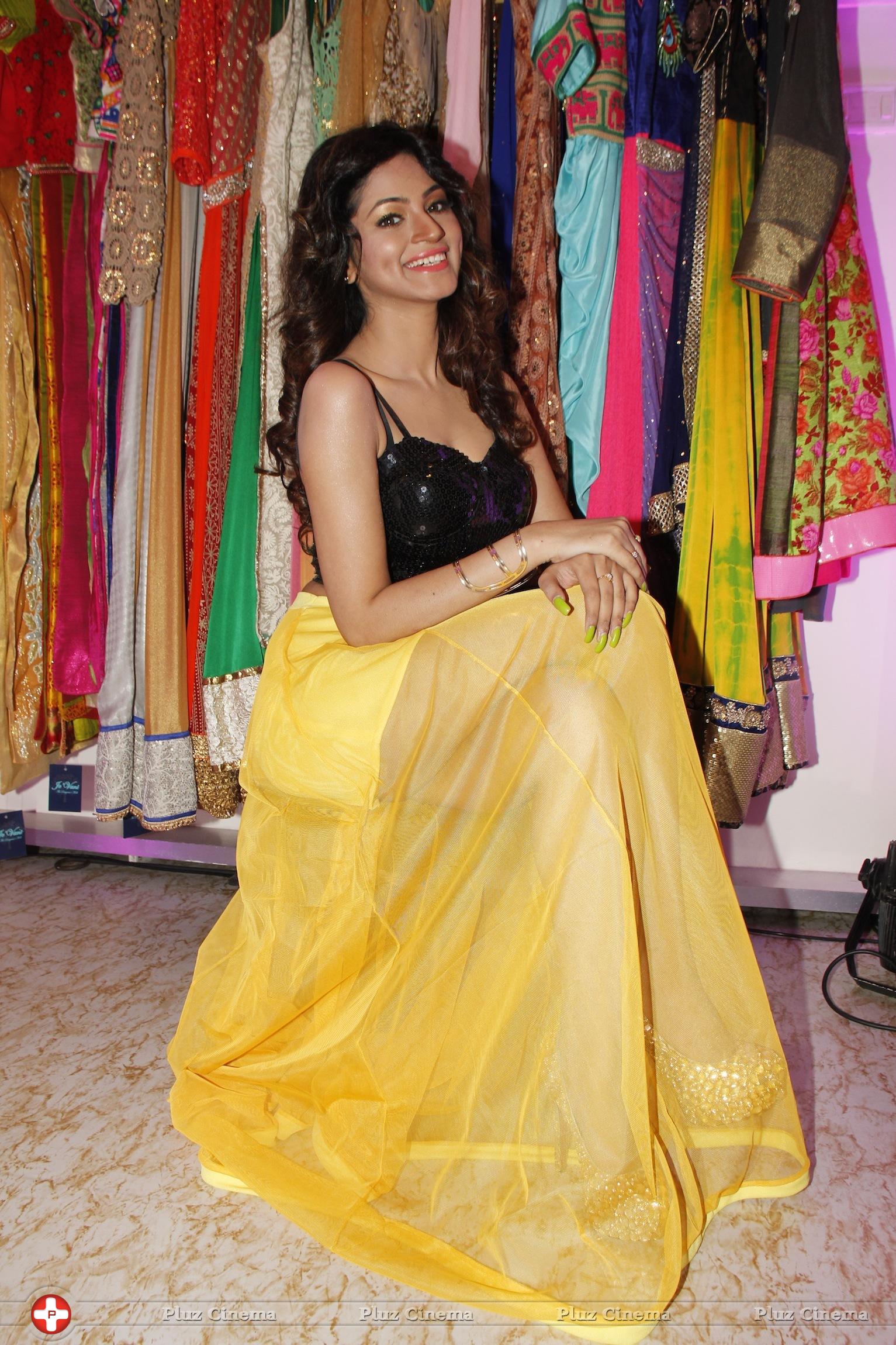 Shilpi Sharma at Awesh Dadlani's new designer store in Mumbai Photos | Picture 987127