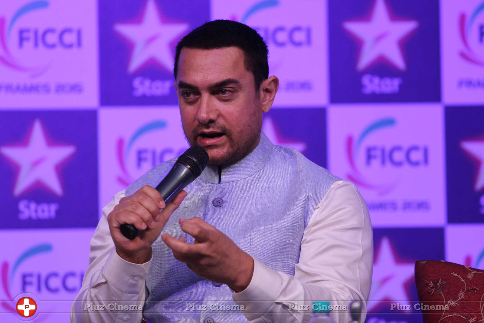 Aamir Khan - Aamir Khan with Kamal Haasan at the inaugural session of FICCI Frames 2015 Photos | Picture 1001457