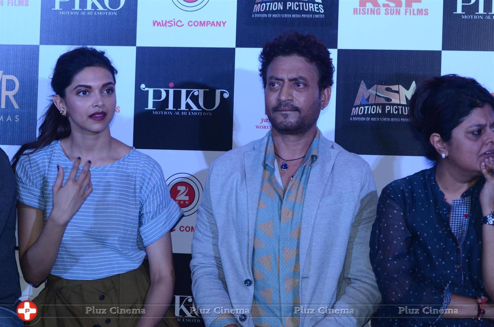 Big B, Deepika Padukone, Irrfan at film Piku Trailer Launch Photos | Picture 1001567