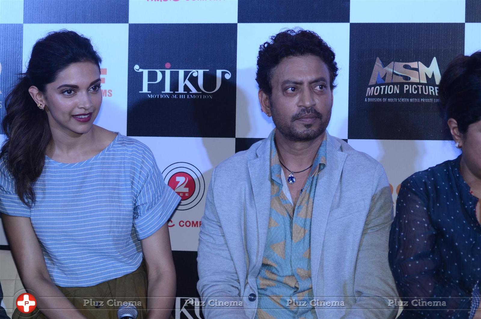 Big B, Deepika Padukone, Irrfan at film Piku Trailer Launch Photos | Picture 1001575