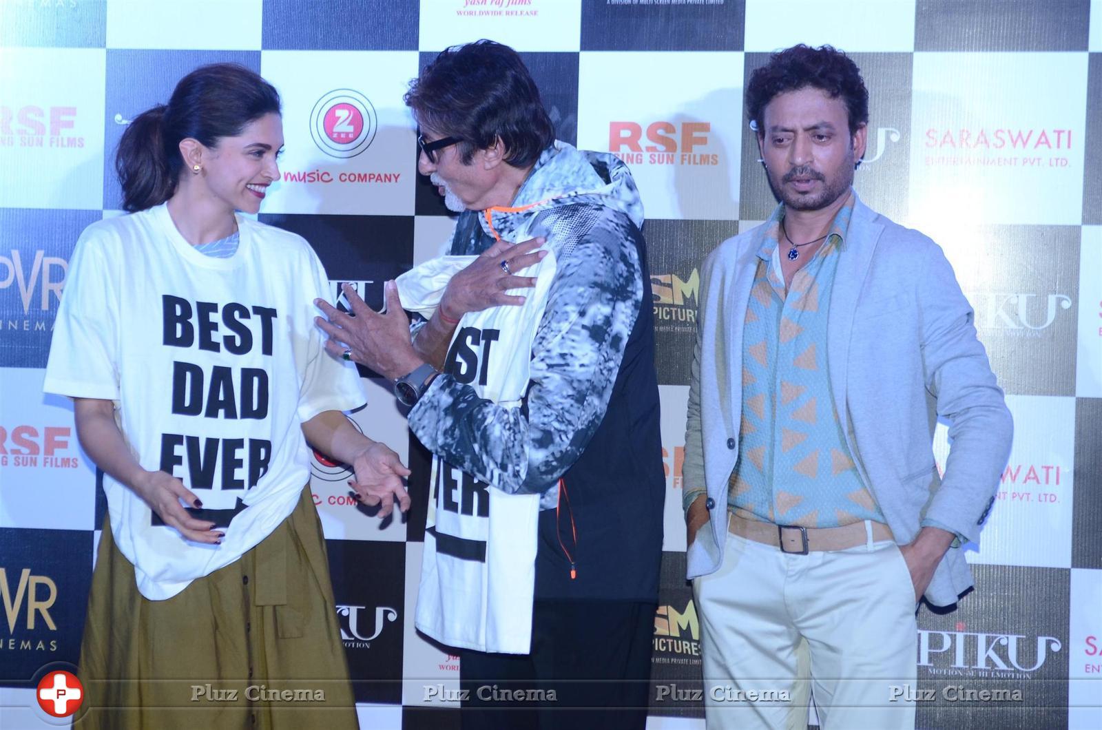 Big B, Deepika Padukone, Irrfan at film Piku Trailer Launch Photos | Picture 1001592