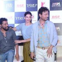 Big B, Deepika Padukone, Irrfan at film Piku Trailer Launch Photos | Picture 1001507