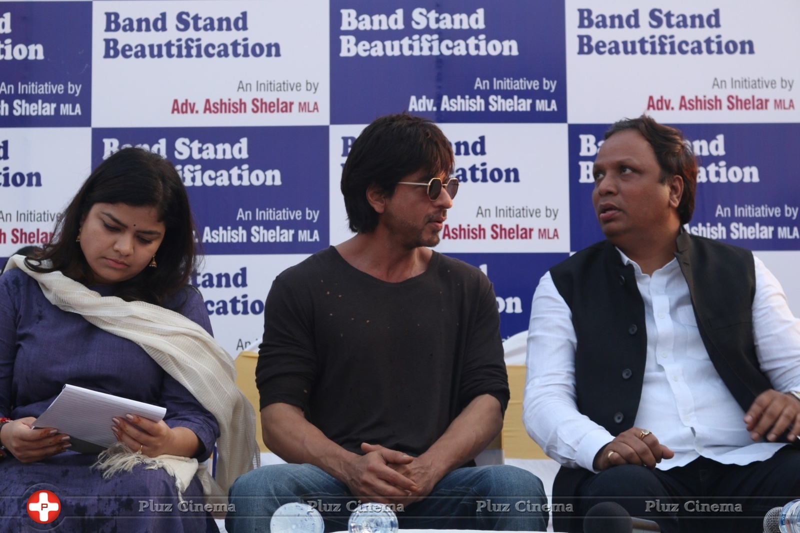 Mark The Beautification Of Band Stand Bandra By Shah Rukh Khan Photos | Picture 1433369