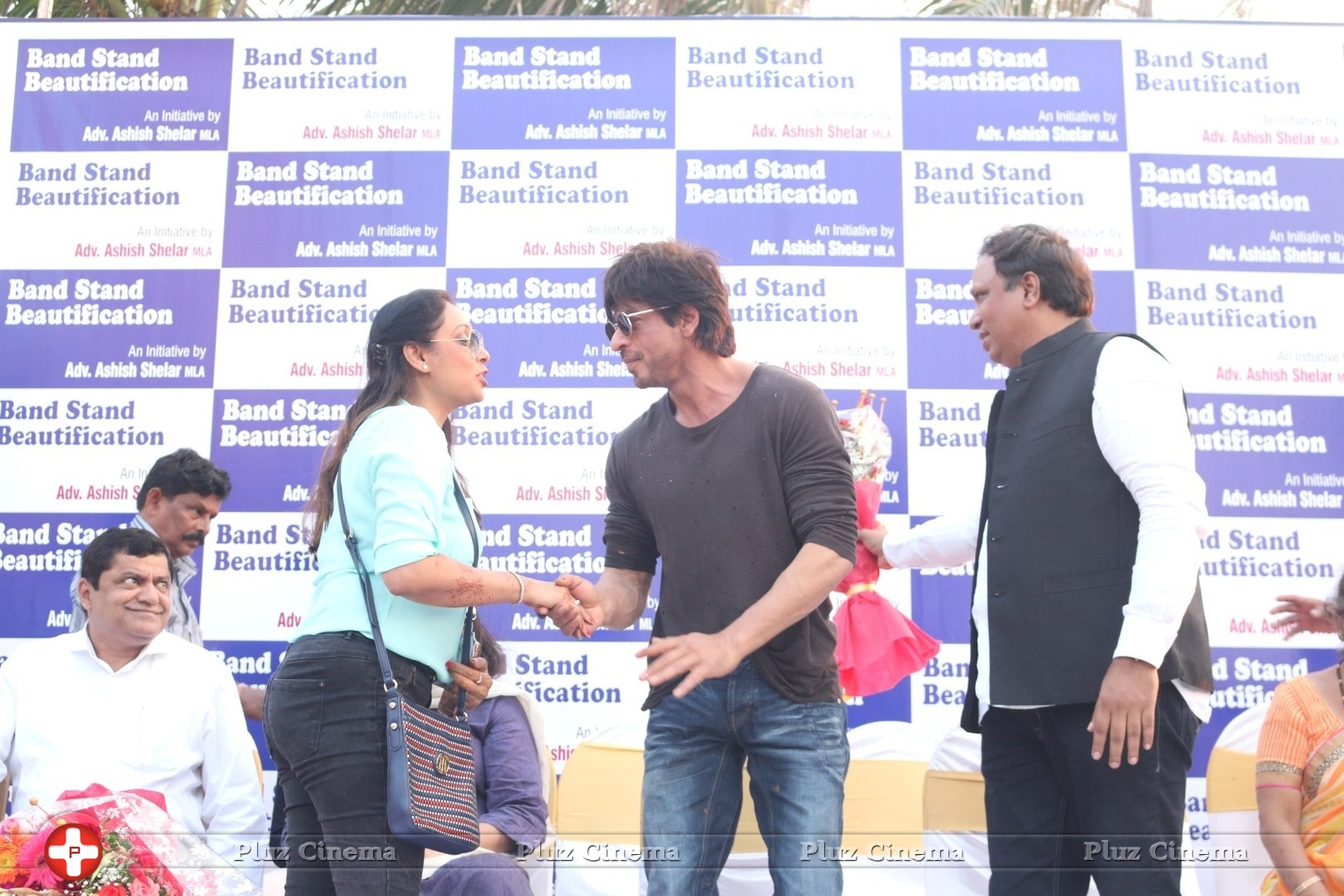 Mark The Beautification Of Band Stand Bandra By Shah Rukh Khan Photos | Picture 1433376