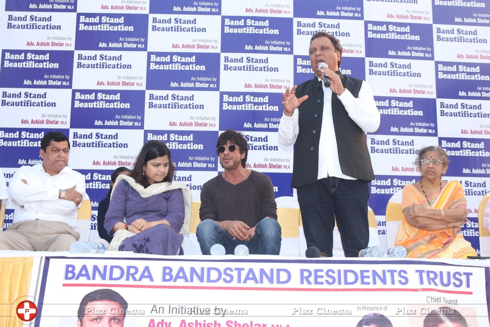 Mark The Beautification Of Band Stand Bandra By Shah Rukh Khan Photos | Picture 1433381