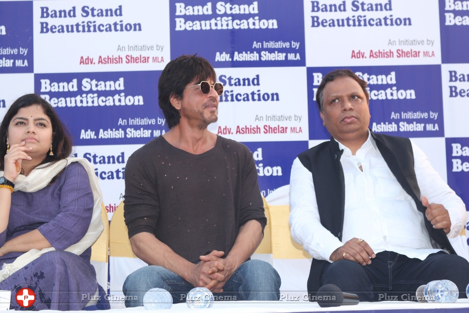 Mark The Beautification Of Band Stand Bandra By Shah Rukh Khan Photos | Picture 1433374