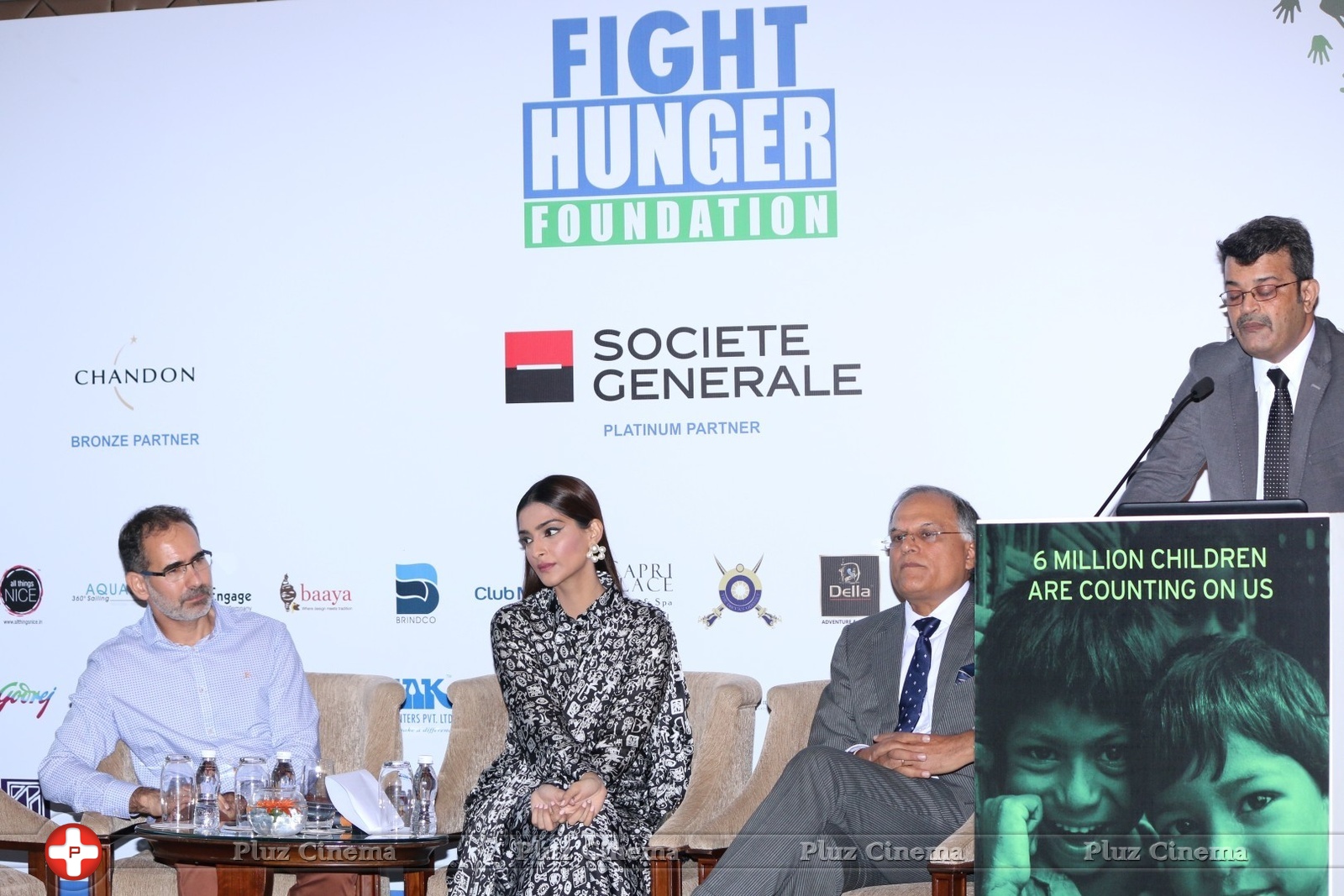 Sonam Kapoor Support Fight Malnutrition In The Country In Association With Fight Hunger Foundation and ACF Photos | Picture 1433526