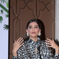 Sonam Kapoor Ahuja - Sonam Kapoor Support Fight Malnutrition In The Country In Association With Fight Hunger Foundation and ACF Photos | Picture 1433536