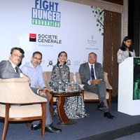 Sonam Kapoor Support Fight Malnutrition In The Country In Association With Fight Hunger Foundation and ACF Photos | Picture 1433531