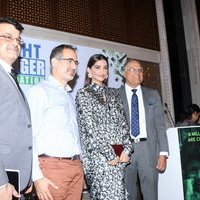 Sonam Kapoor Support Fight Malnutrition In The Country In Association With Fight Hunger Foundation and ACF Photos | Picture 1433540