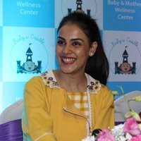Genelia D Souza launches Baby and Mother Wellness Centre Photos | Picture 1439501