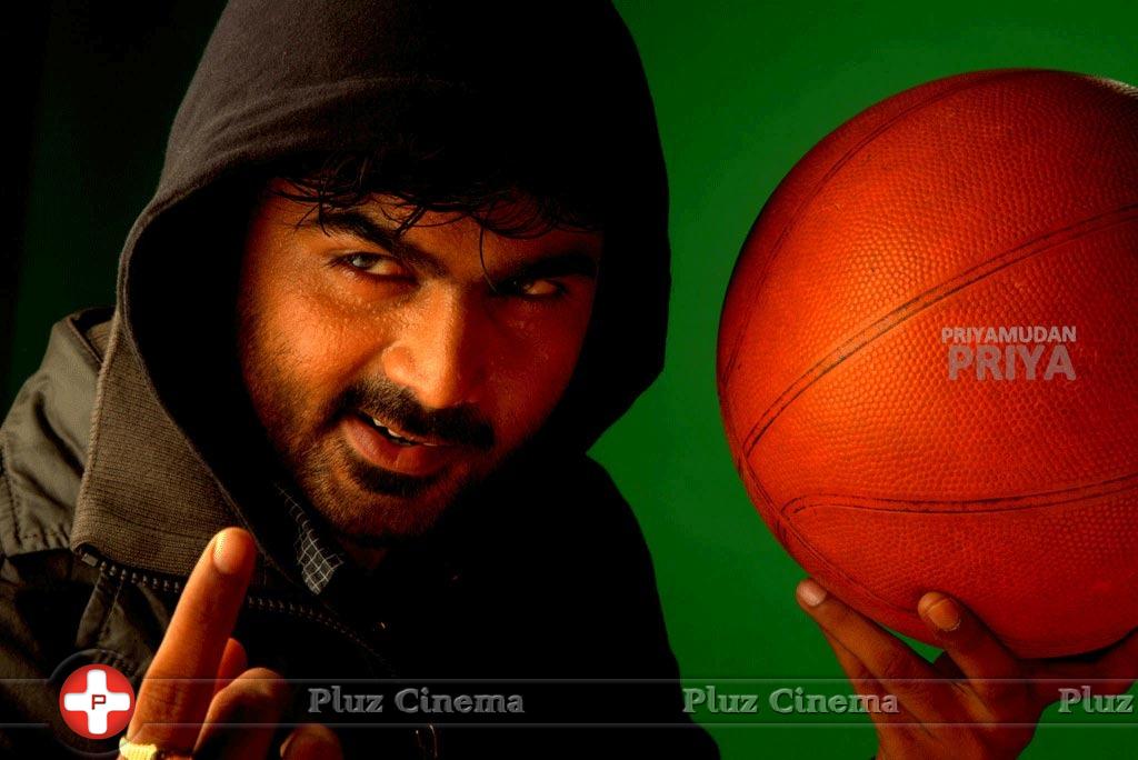Ashok (Actors) - Priyamudan Priya Movie Stills | Picture 588793