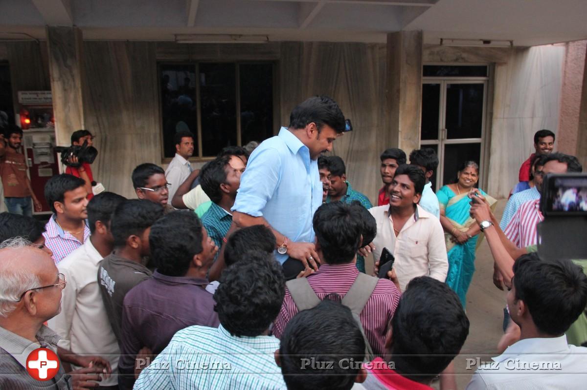 Kayal Team Vists Theaters Photos | Picture 917590