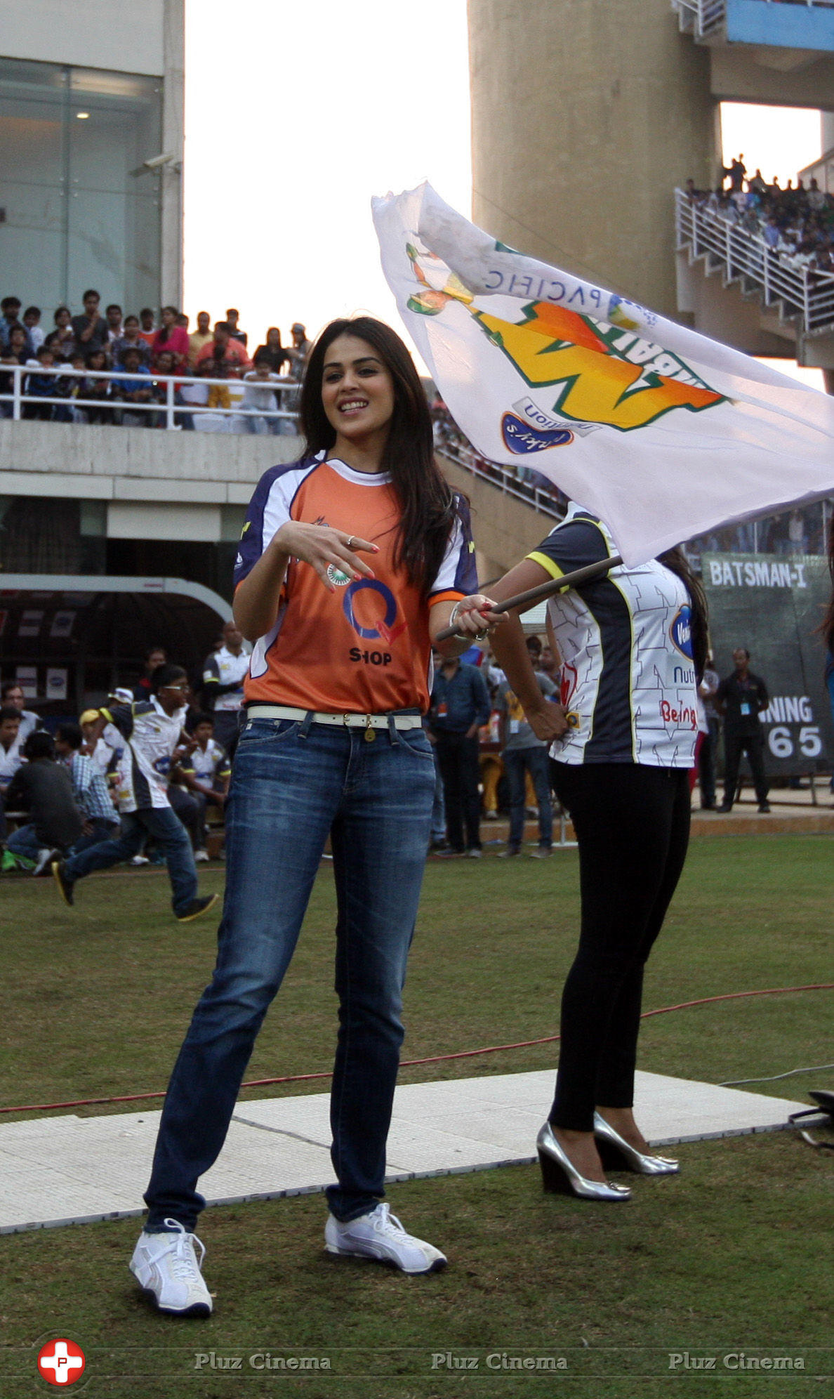 Genelia D Souza - CCL 4 Mumbai Heroes Vs Chennai Rhinos Match Photos | Picture 702793