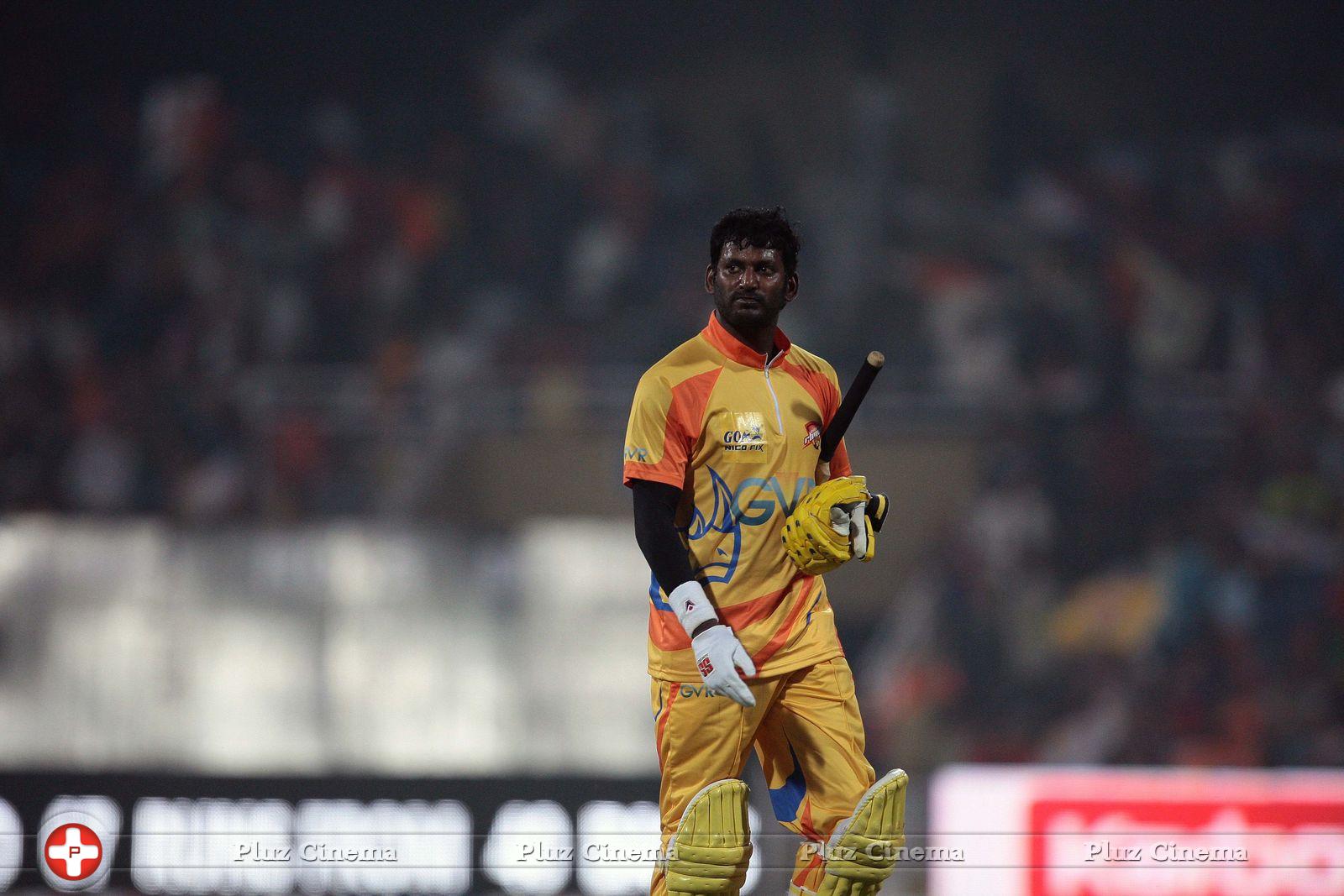 Vishal Krishna - CCL 4 Mumbai Heroes Vs Chennai Rhinos Match Photos | Picture 702918