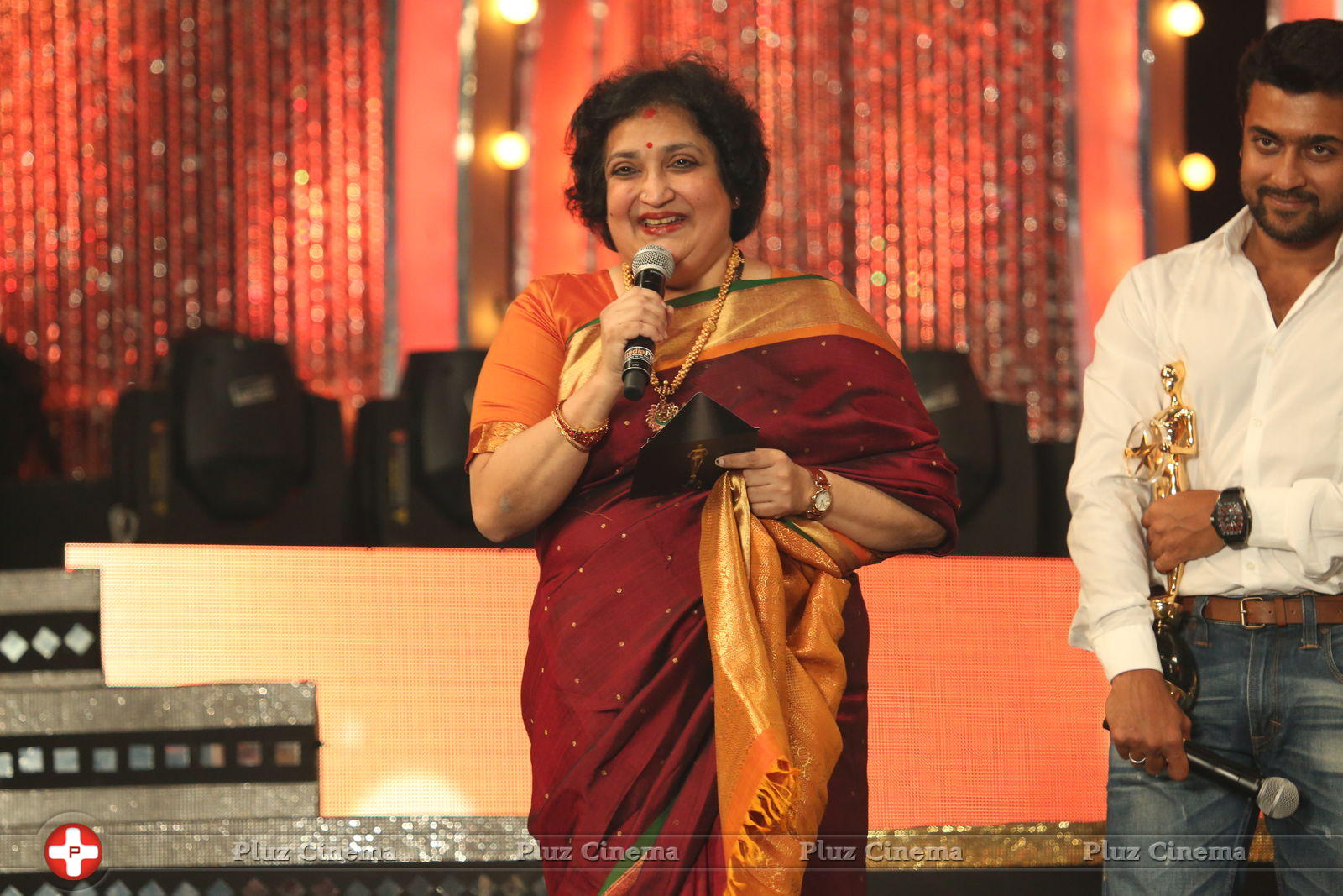 Latha Rajinikanth - 8th Annual Vijay Awards 2013 2014 Photos | Picture 774168