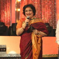 Latha Rajinikanth - 8th Annual Vijay Awards 2013 2014 Photos