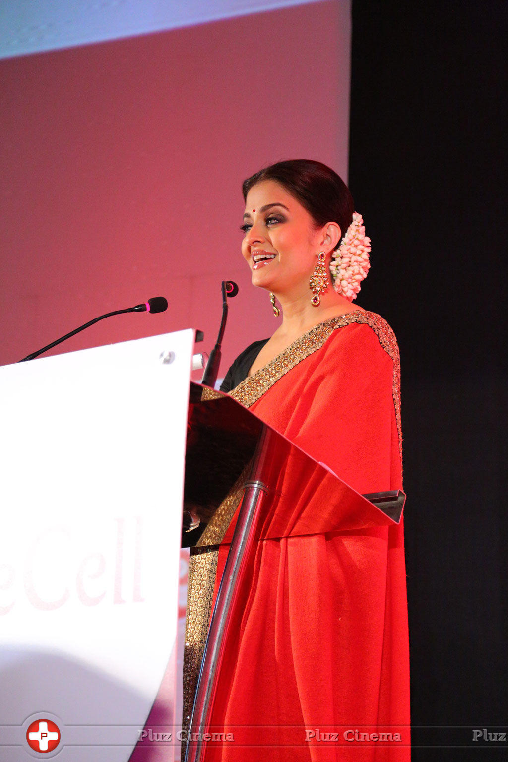 Aishwarya Rai - Aishwarya Rai Bachchan at Launching Lifecell Public Stem Cell Banking Photos | Picture 783183