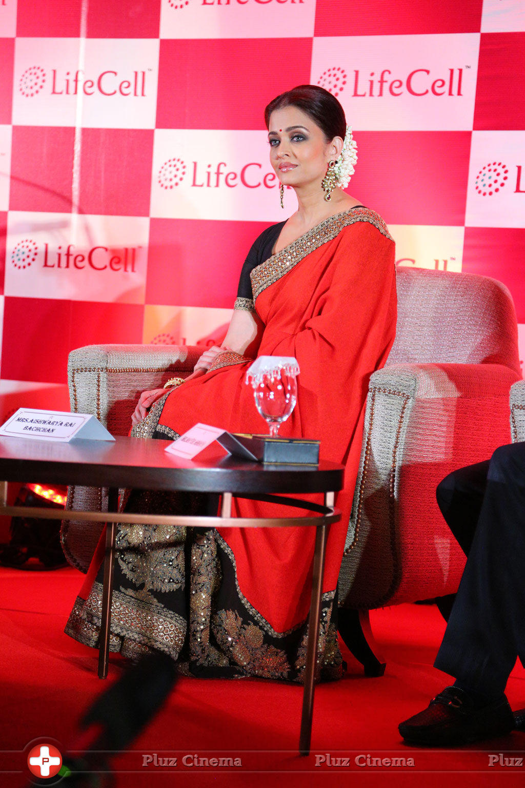 Aishwarya Rai - Aishwarya Rai Bachchan at Launching Lifecell Public Stem Cell Banking Photos | Picture 783198
