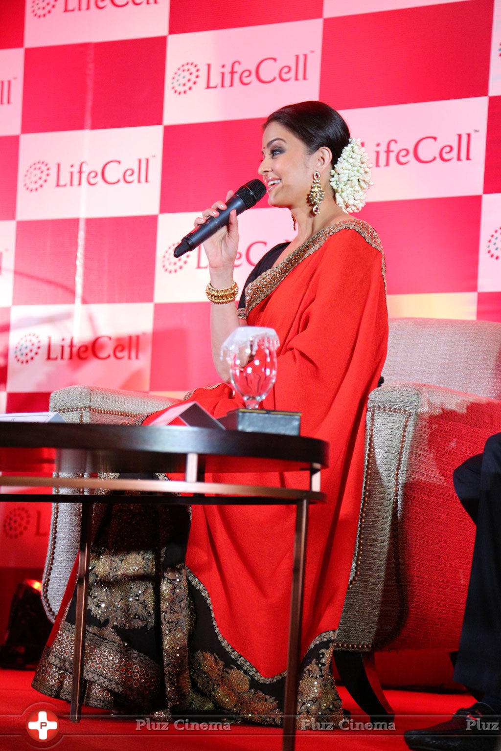 Aishwarya Rai - Aishwarya Rai Bachchan at Launching Lifecell Public Stem Cell Banking Photos | Picture 783203