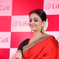 Aishwarya Rai Bachchan - Aishwarya Rai Bachchan at Launching Lifecell Public Stem Cell Banking Photos | Picture 783211