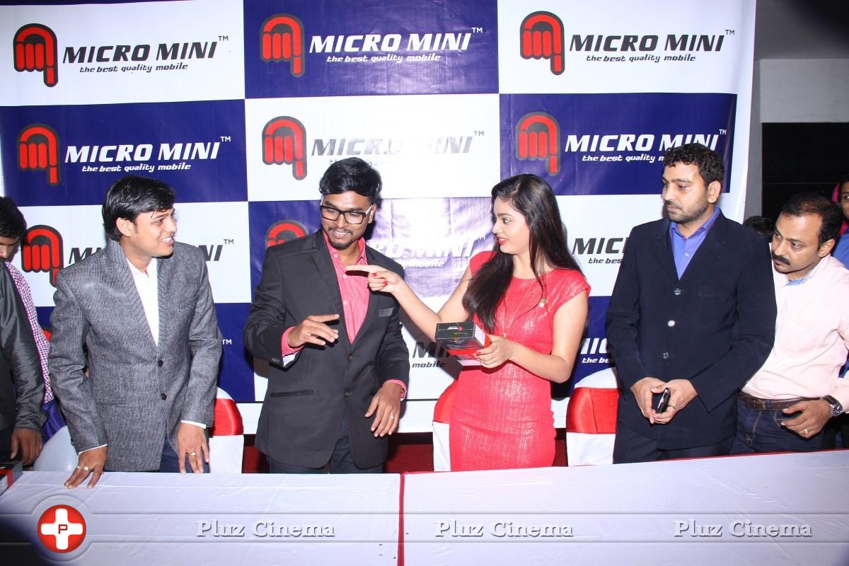 Nandita Launches Micromax Mini Smartphone Photos | Picture 856825