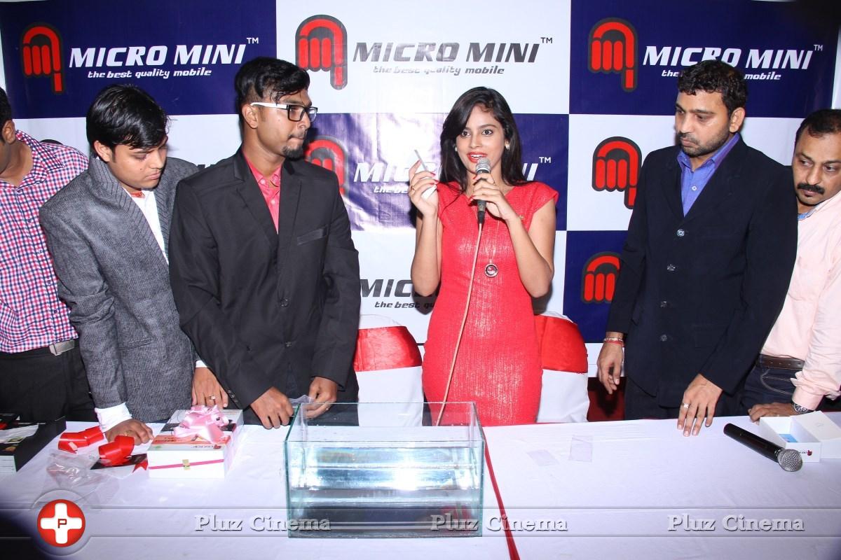 Nandita Launches Micromax Mini Smartphone Photos | Picture 856840