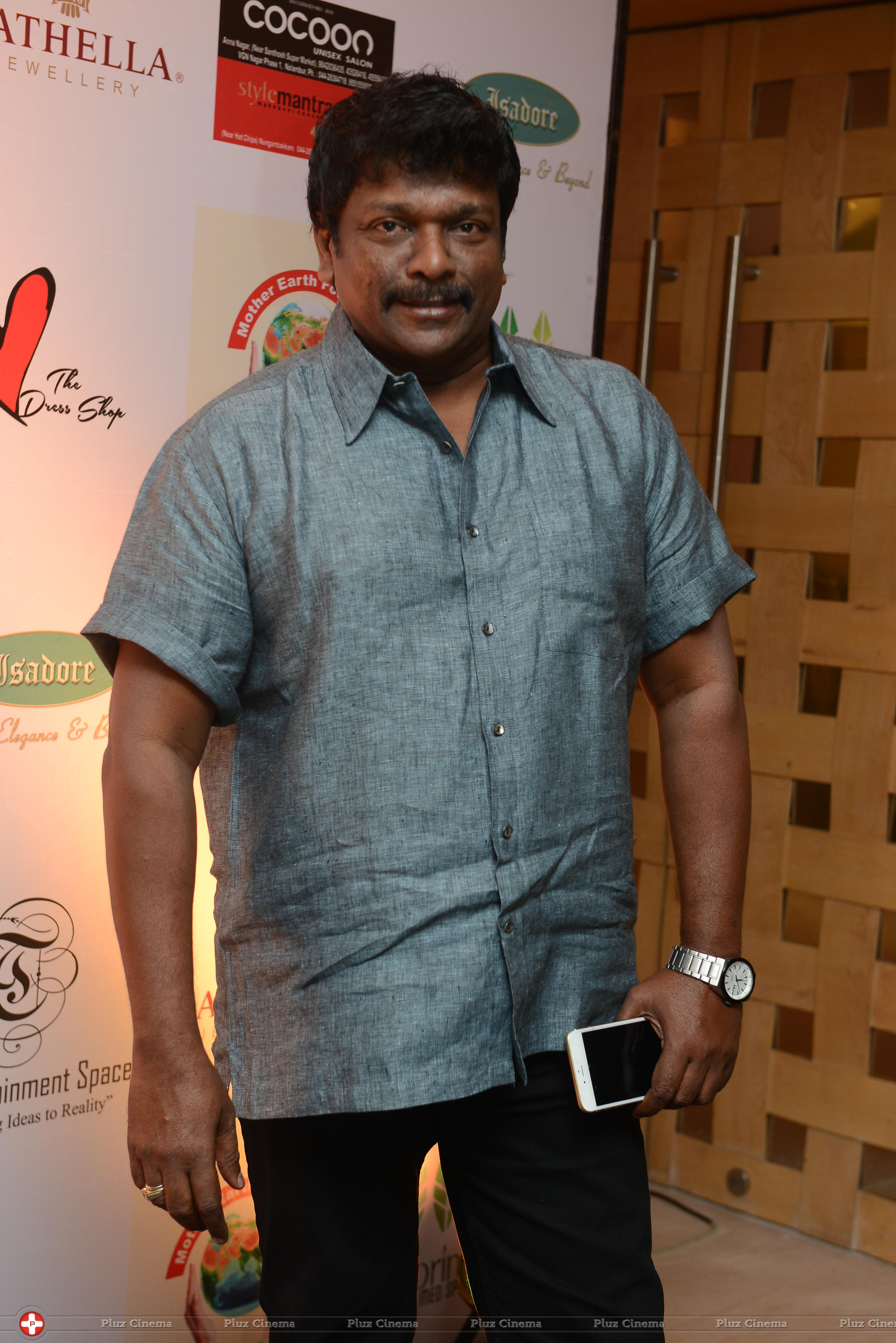 R. Parthiepan - Parthiban and Bhagyaraj awarded by Spring Med Spa at ENVISAGE 2014 Photos | Picture 865815