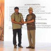 Parthiban and Bhagyaraj awarded by Spring Med Spa at ENVISAGE 2014 Photos