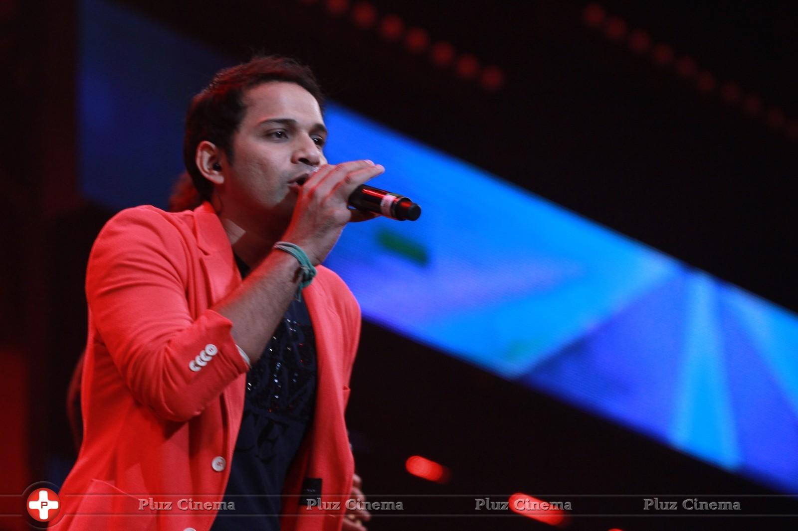 Karthik (Singer) - News 7 Tamil Global Concert By AR Rahman Photos | Picture 838652