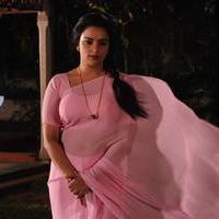 Shweta Menon - Thunai Mudhalvar Movie Hot Stills | Picture 855647