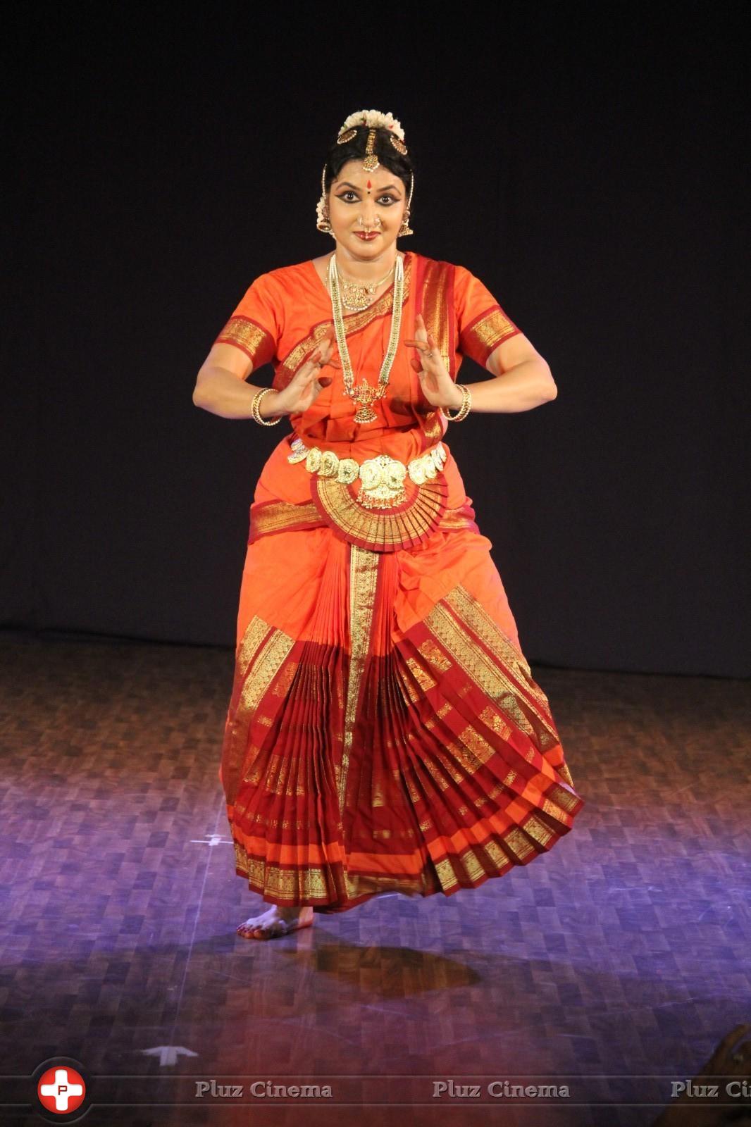 Actress Sukanya Classical Dance Photos | Picture 926767