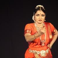 Actress Sukanya Classical Dance Photos | Picture 926750