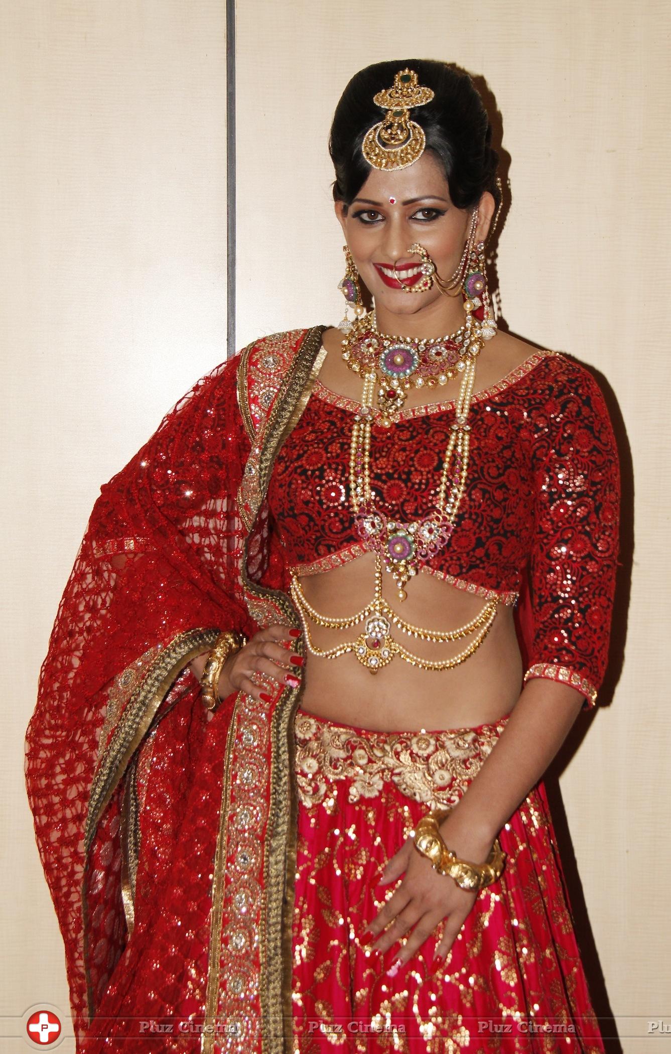 Sanjana Singh walks for Makeup Mantra fashion show photos | Picture 1007439