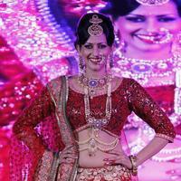 Sanjana Singh walks for Makeup Mantra fashion show photos | Picture 1007428