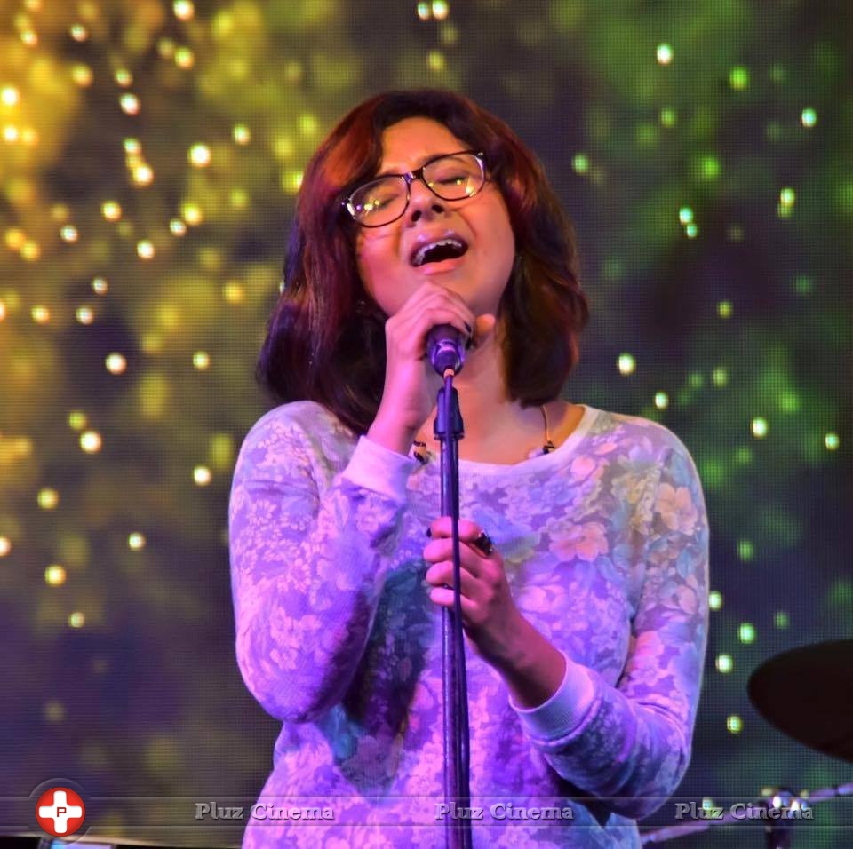 Shakthisree Gopalan Performing In A Stage Photos | Picture 1435515