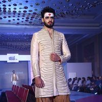 Men's Trends 16 Fashion Show Pictures