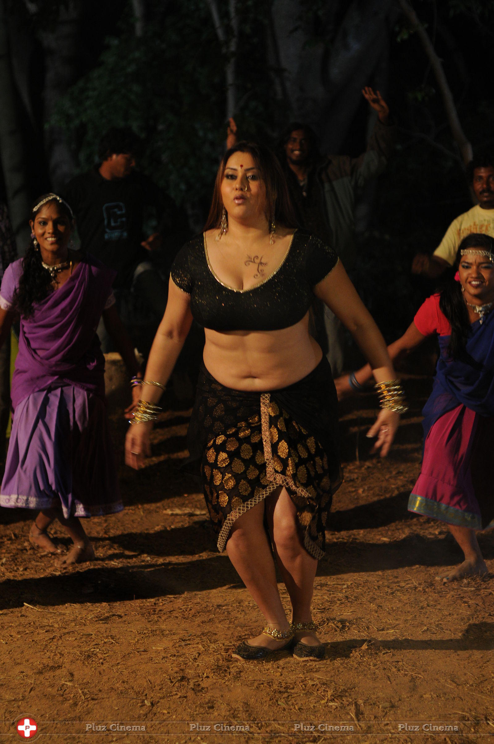 Baja Bhajantreelu Movie Hot Stills | Picture 598503