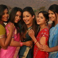 Baja Bhajantreelu Movie Hot Stills | Picture 598491