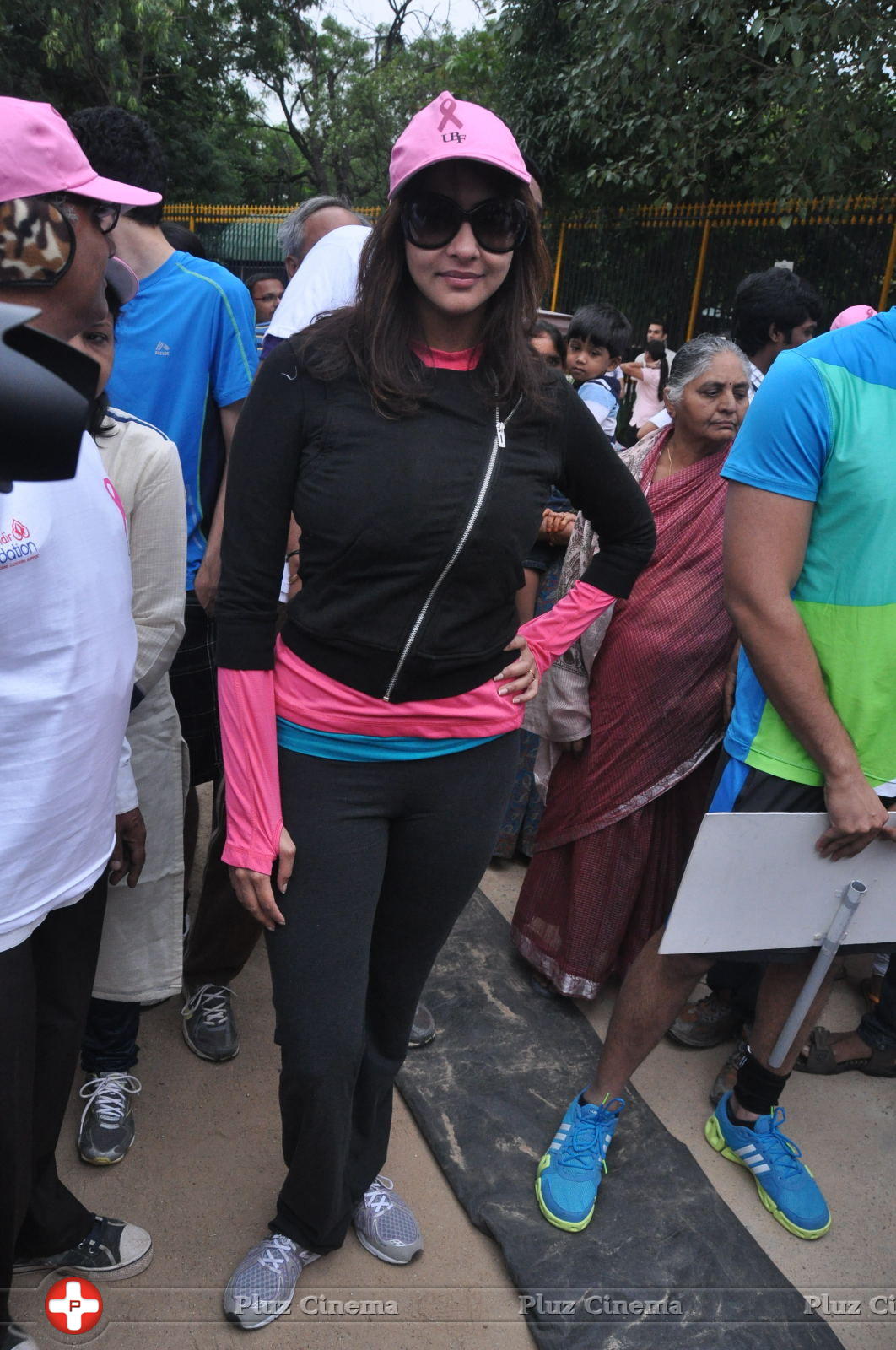 Lakshmi Manchu at Pink Ribbon Walk 2013 Photos | Picture 598080