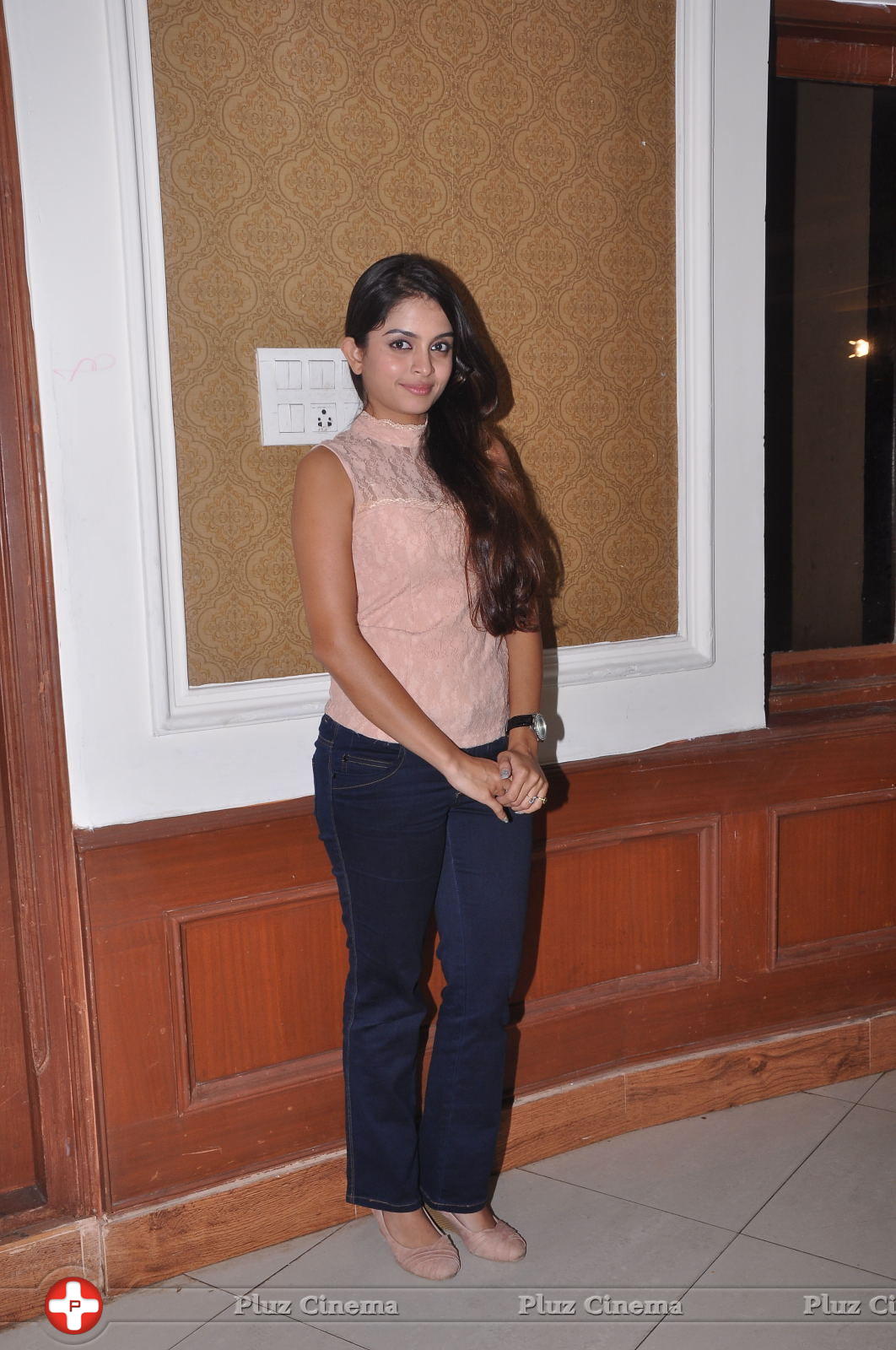 Sheena Shahabadi at Nuvve Naa Bangaram First Look Release Photos | Picture 599496