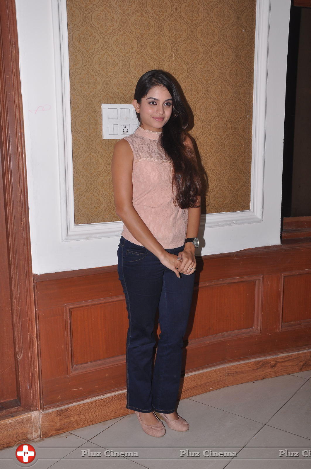 Sheena Shahabadi at Nuvve Naa Bangaram First Look Release Photos | Picture 599497
