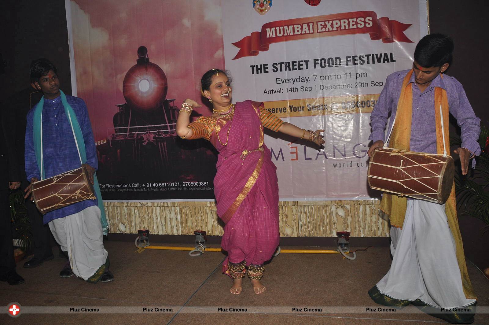 Madhavi Latha at Mumbai Express Food Festival 2013 Photos | Picture 571566